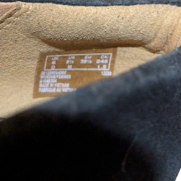 Clarks Artisan Heels Tarah Brae Block Heel Pumps size 8.5 Classic Office Neutral - Picture 9 of 9